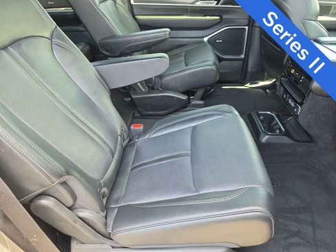 Used 2024 Jeep Wagoneer Series II AWD/4WD image 17