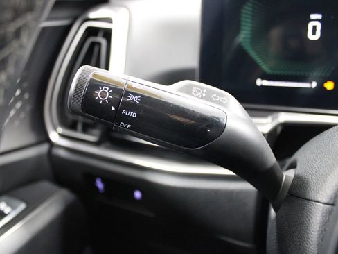 Used 2024 Kia Sorento S image 34