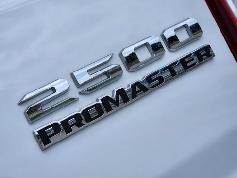 Used 2025 RAM ProMaster 2500 w/ Convenience Group FWD image 13