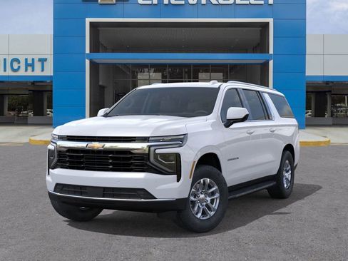 New 2026 Chevrolet Suburban LS image 6