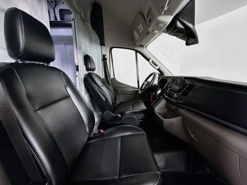 Used 2025 Ford Transit 250 148 High Roof RWD image 28