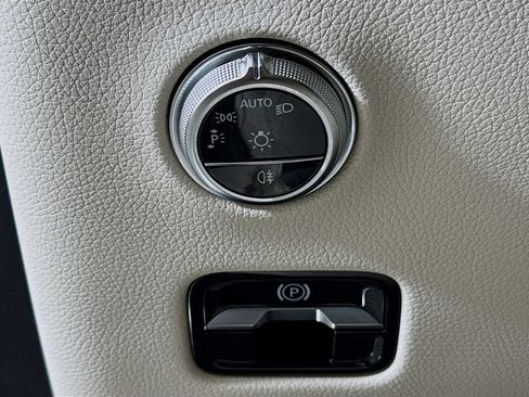New 2026 Mercedes-Benz GLC 300 4MATIC image 10