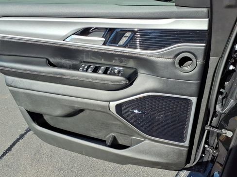 New 2026 Jeep Grand Wagoneer Limited AWD/4WD image 13