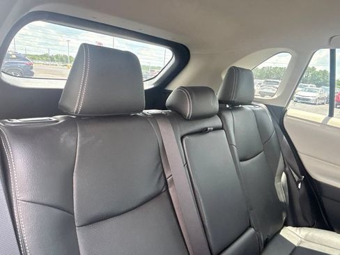 Used 2019 Toyota RAV4 XLE w/ Convenience Package FWD image 28