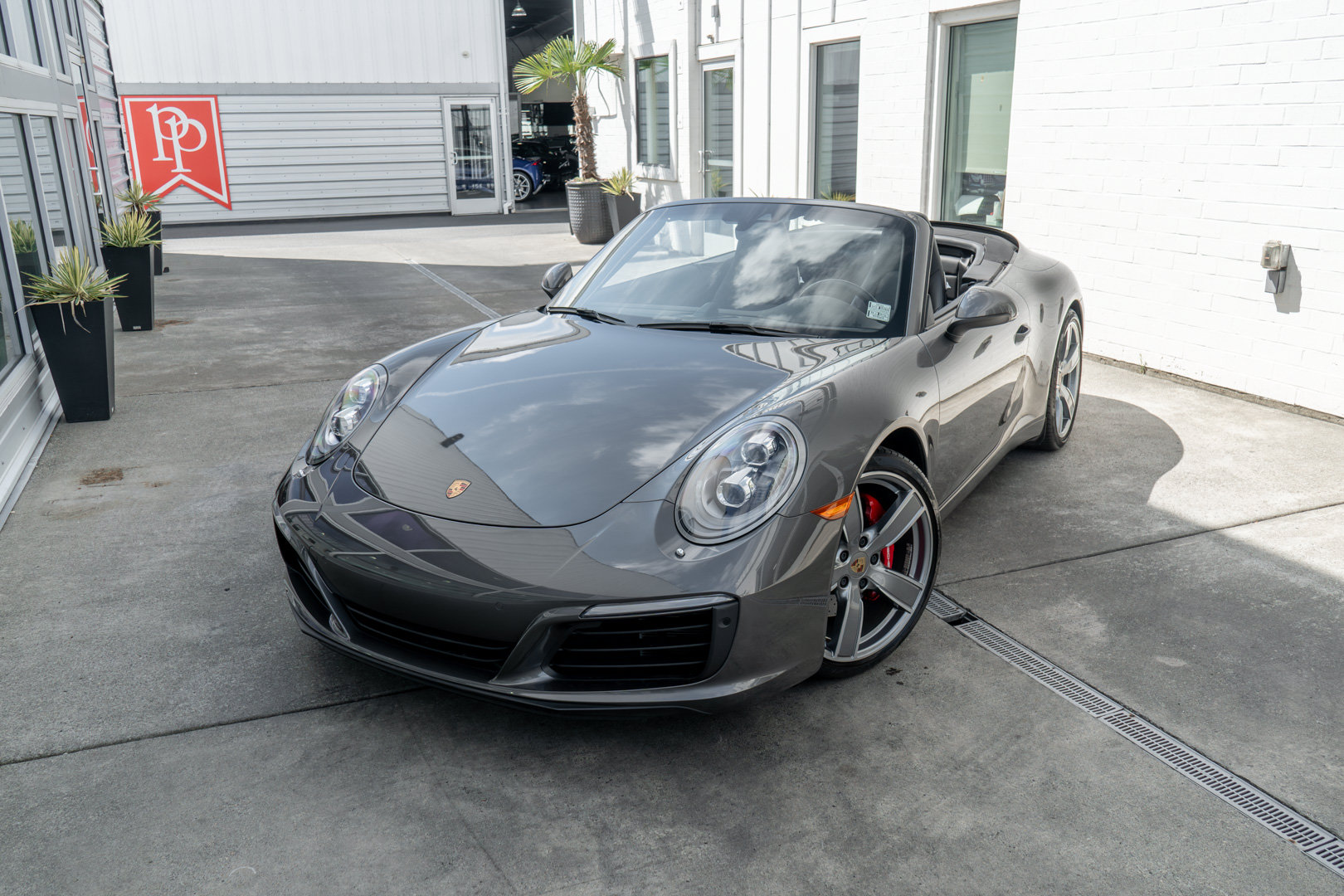 Used 2017 Porsche 911 Carrera S RWD image 3