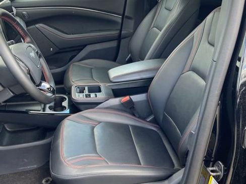 Used 2025 Ford Mustang Mach-E Premium w/ Sport Appearance Package AWD/4WD image 5