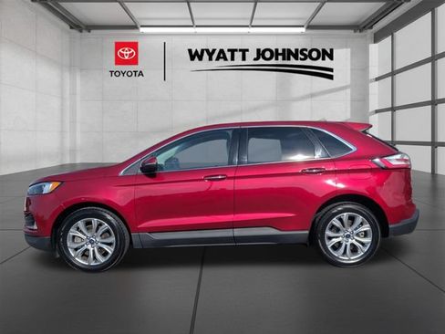 Used 2022 Ford Edge Titanium AWD/4WD image 2