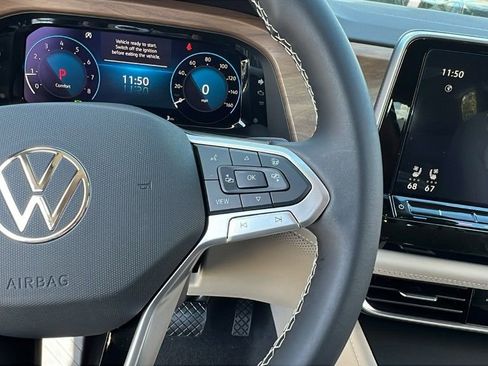 New 2026 Volkswagen Atlas SE image 28