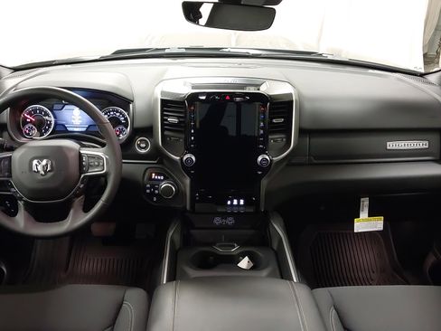 Used 2025 RAM 1500 Big Horn AWD/4WD image 32