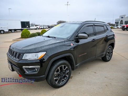 Used 2019 Jeep Compass Trailhawk w/ Cold Weather Group image 3