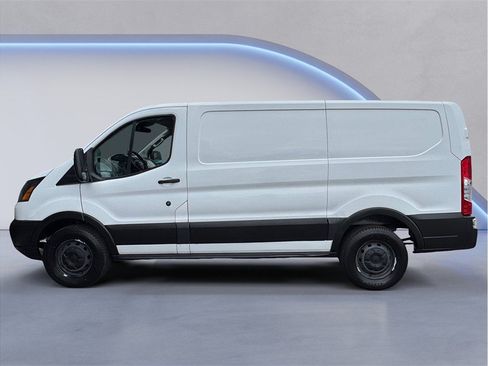 Used 2019 Ford Transit 150 130 Low Roof RWD image 3