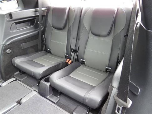 Used 2020 Mercedes-Benz GLB 250 4MATIC image 12