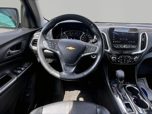 Used 2022 Chevrolet Equinox Premier FWD image 16
