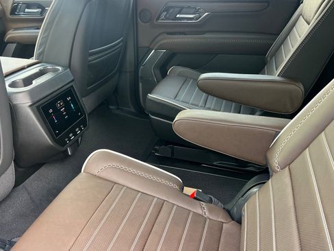New 2026 GMC Yukon XL Denali Ultimate image 10