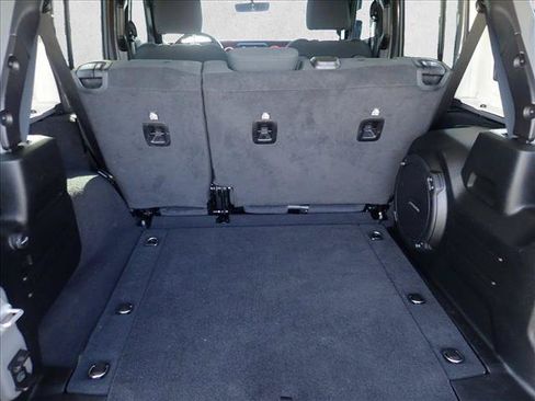 Used 2021 Jeep Wrangler Unlimited Rubicon AWD/4WD image 8