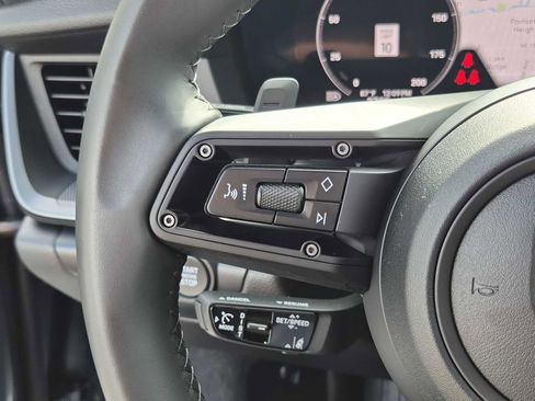 Used 2025 Porsche 911 Carrera image 19