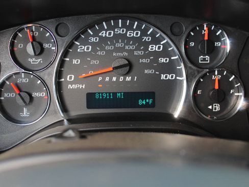 Used 2015 Chevrolet Express 3500 RWD image 15