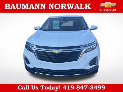 Used 2023 Chevrolet Equinox LT FWD image 2
