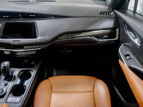 Used 2019 Cadillac XT4 Sport AWD/4WD image 30