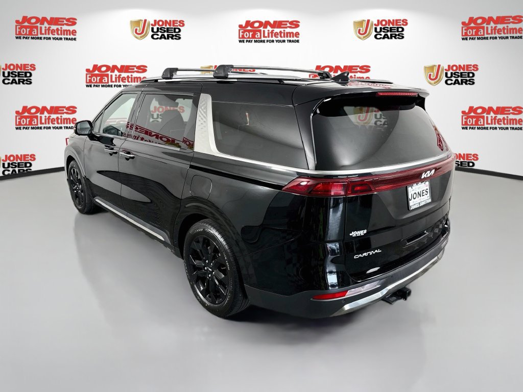 Used 2024 Kia Carnival SX FWD image 2
