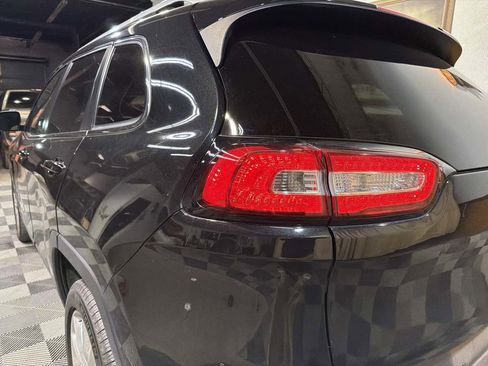 Used 2015 Jeep Cherokee Limited image 9