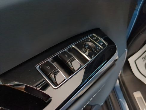 New 2025 Cadillac Escalade Sport Platinum w/ LPO, ONYX Package image 19