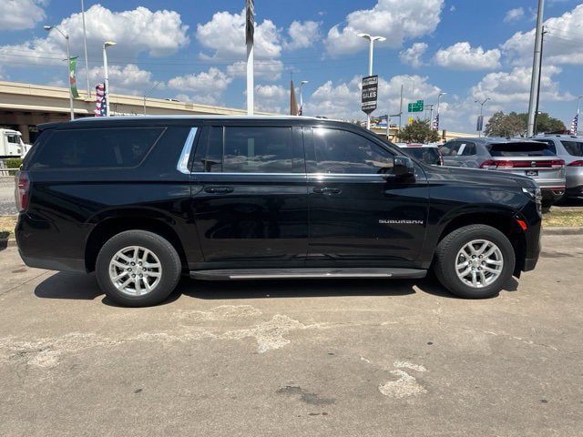Used 2021 Chevrolet Suburban LS RWD image 5