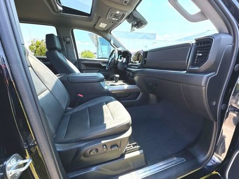 Used 2022 Chevrolet Silverado 1500 LTZ w/ LTZ Premium Package AWD/4WD image 30