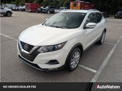 Used 2022 Nissan Rogue Sport SV FWD image 1