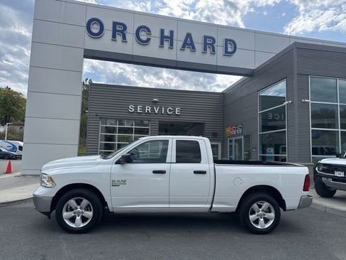 Used 2024 RAM 1500 Classic SLT AWD/4WD image 2