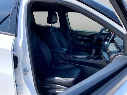 Used 2026 Jeep Compass Trailhawk AWD/4WD image 9