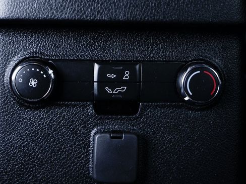 Used 2019 Ford Explorer XLT w/ Equipment Group 201A image 32