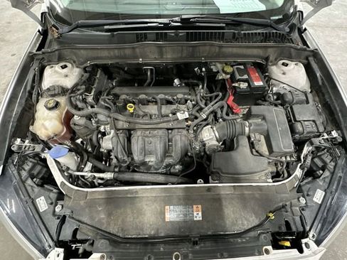 Used 2016 Ford Fusion SE FWD image 21