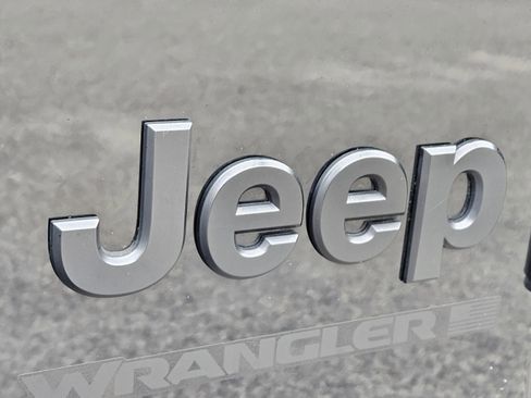 Used 2023 Jeep Wrangler Unlimited Sport AWD/4WD image 16