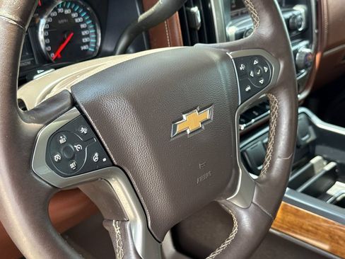 Used 2015 Chevrolet Silverado 1500 High Country w/ High Country Premium Package AWD/4WD image 29