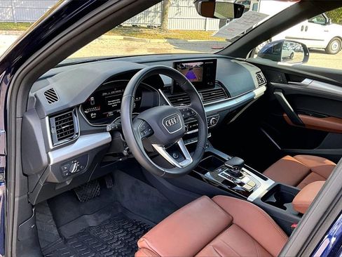Used 2025 Audi Q5 2.0T Premium w/ Convenience Plus Package image 14