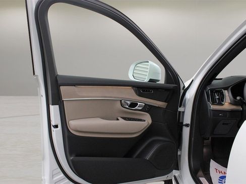 New 2026 Volvo XC90 B6 Ultra image 7