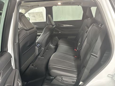 Certified 2026 INFINITI QX60 Luxe w/ Cargo Package AWD/4WD image 5