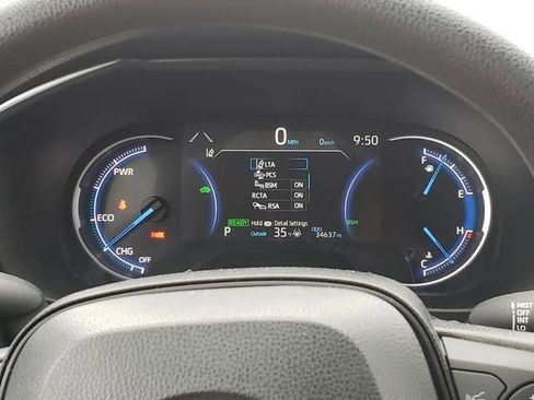 Used 2025 Toyota RAV4 XLE AWD/4WD image 26