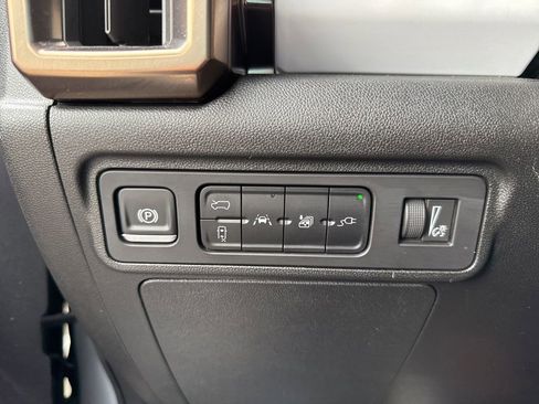Used 2024 GMC Hummer EV 3X AWD/4WD image 43