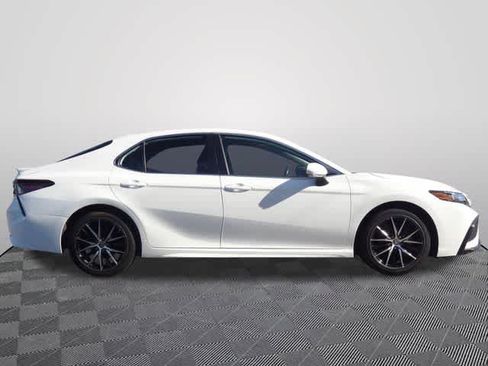 Certified 2024 Toyota Camry SE FWD image 4