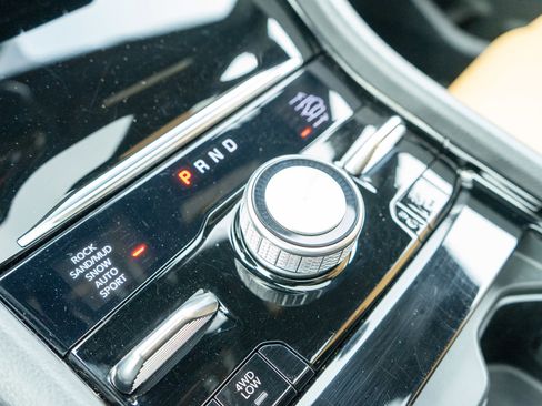 Used 2024 Jeep Grand Cherokee Summit w/ Adv Protech Group IV image 23