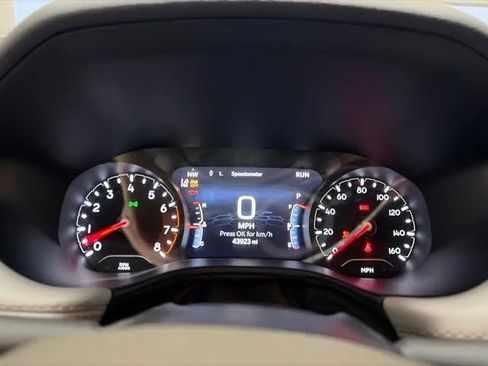 Used 2025 Jeep Compass Limited AWD/4WD image 21