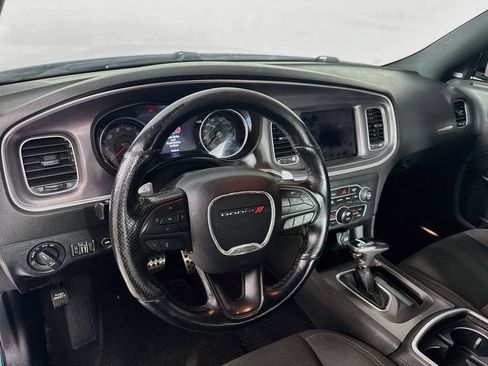 Used 2019 Dodge Charger Scat Pack RWD image 10