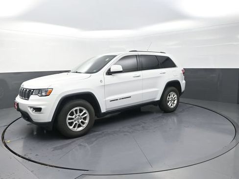 Used 2019 Jeep Grand Cherokee Laredo AWD/4WD image 41