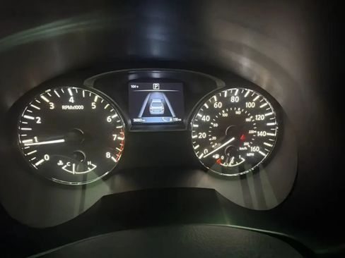 Used 2016 Nissan Altima 2.5 SV FWD image 11