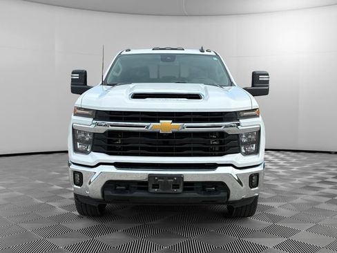 Used 2024 Chevrolet Silverado 3500 LT w/ Safety Package AWD/4WD image 8