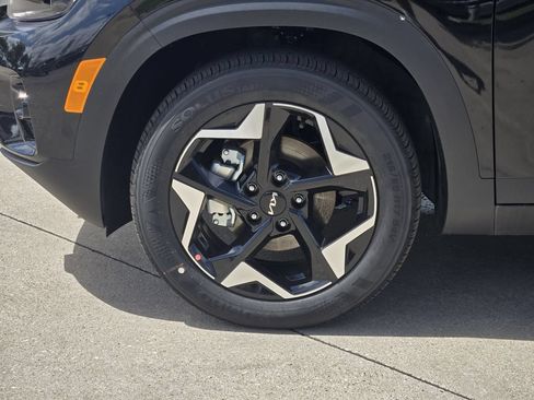 New 2026 Kia Seltos S FWD image 8