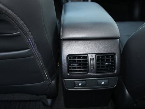 Used 2015 Subaru Legacy 3.6R Limited image 16