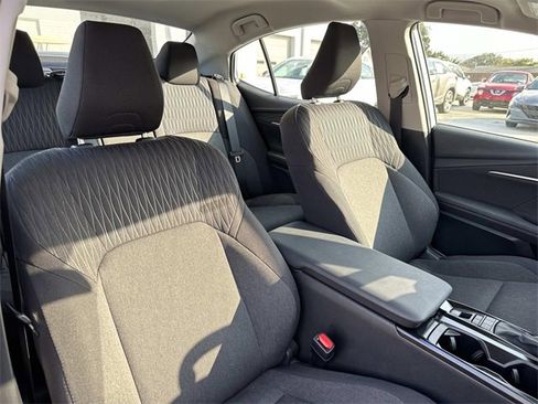 Used 2025 Toyota Camry LE image 10